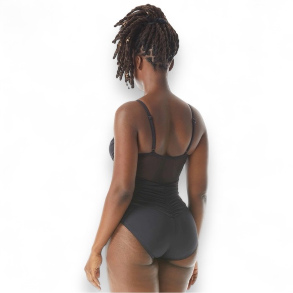 Contours by Coco Reef Sterling V-Neck Bra Sized Underwire Black One-Piece - Picture 2 of 11